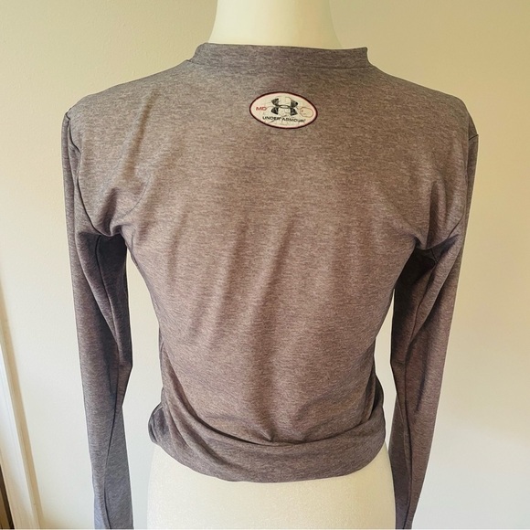 Under Armour Gray Top Shirt Women Size S Perfect for Ski, Sun, Pool, Hiking - Picture 6 of 8